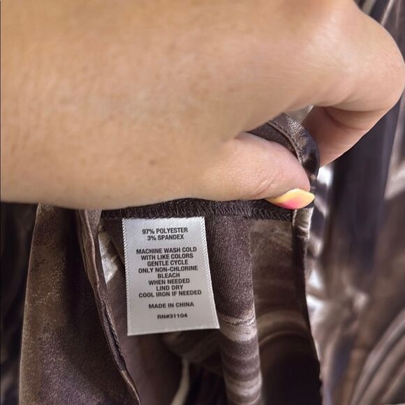 The Limited Brown Swirl Button Down Shirt - Picture 6 of 6